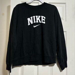 Woman’s Nike Crew neck